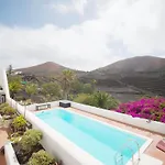 Scenic Views, Heated Pool, Vineyard - Casa Mavi *