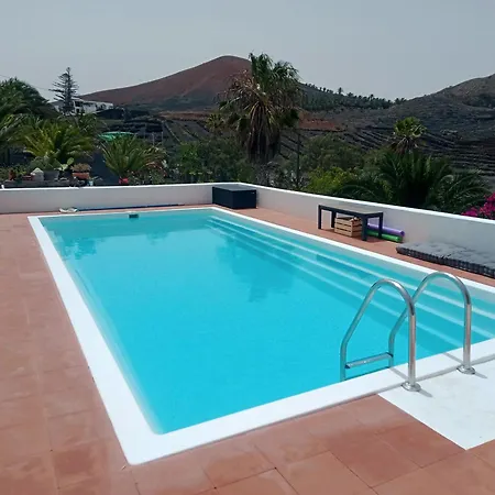 Scenic Views, Heated Pool, Vineyard - Casa Mavi La Vegueta