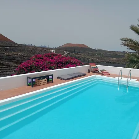 Scenic Views, Heated Pool, Vineyard - Casa Mavi 别墅 *